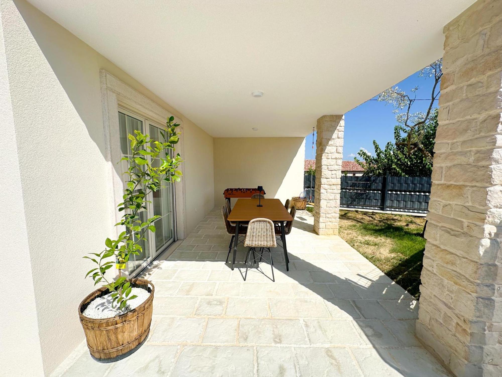 Gaudeo With Pool And Ev Station